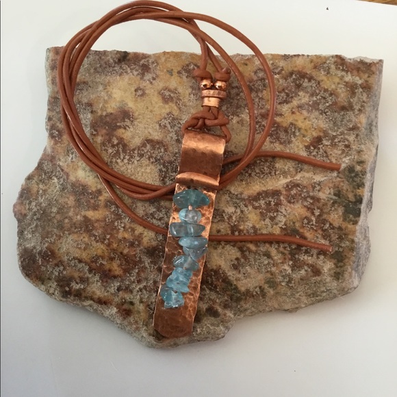 Unisex Copper Pendant With Blue Apatite Gemstone - Picture 2 of 6